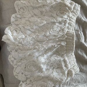 Comfortable, Stretchy XS white shorts